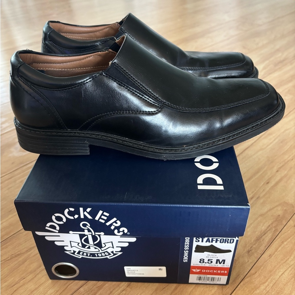 Dockers Classic Black Leather Loafers